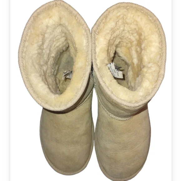 UGGS boot classic short kids sz W4. Logo snow warm lined Leather faux fur - Picture 7 of 9